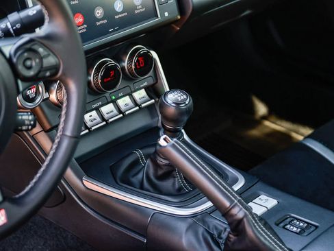 Used 2023 Toyota GR86 Premium w/ ALL Weather Mat Package (TMS) image 19