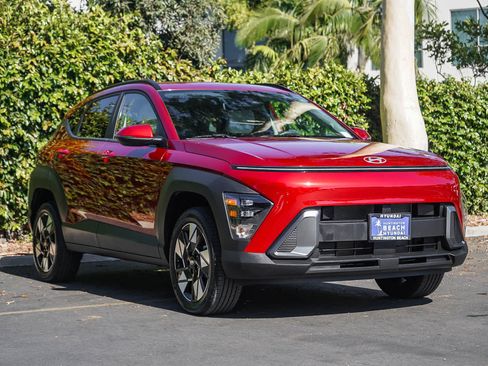 Used 2024 Hyundai Kona SEL w/ Convenience Package AWD/4WD image 3