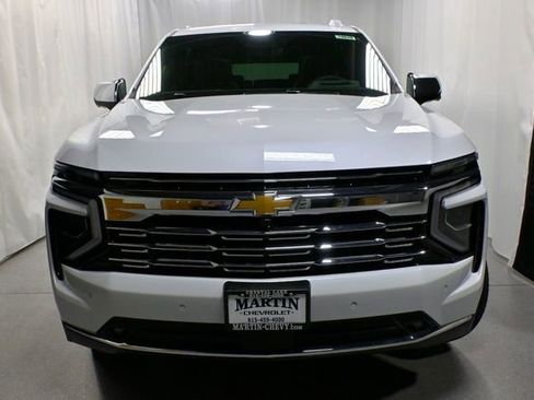 New 2026 Chevrolet Suburban Premier AWD/4WD image 9
