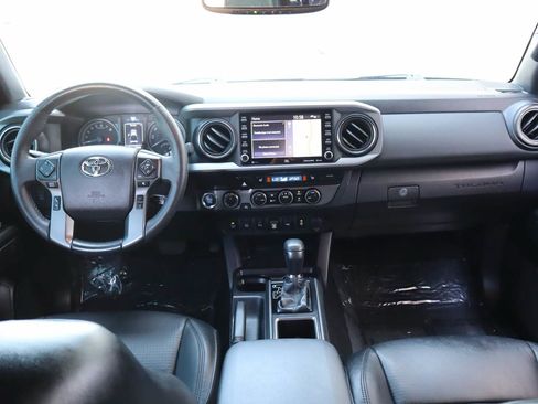 Used 2021 Toyota Tacoma TRD Off-Road w/ TRD Premium Off Road Package AWD/4WD image 16