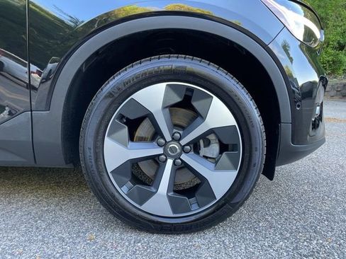 Certified 2026 Volvo XC40 B5 Plus w/ Protection Package Premier image 25