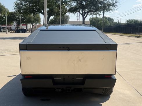 Used 2025 Tesla Cybertruck AWD Crew Cab image 7