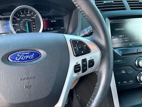 Used 2015 Ford Explorer XLT w/ Equipment Group 202B AWD/4WD image 20