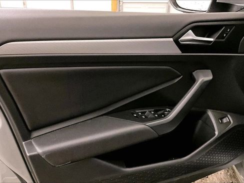 Used 2020 Volkswagen Jetta SE w/ SE Cold Weather Package image 22