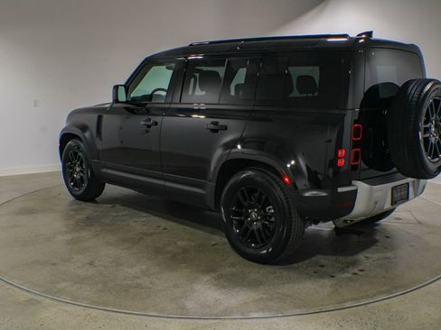 Used 2025 Land Rover Defender 110 S AWD/4WD image 3