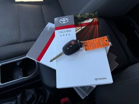 Used 2020 Toyota Tacoma SR image 4