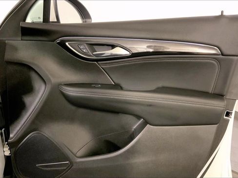 Used 2023 Buick Envision Essence image 25