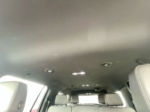 Used 2023 Chevrolet Suburban LT AWD/4WD image 22