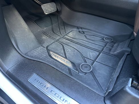 Used 2022 Chevrolet Tahoe High Country image 16