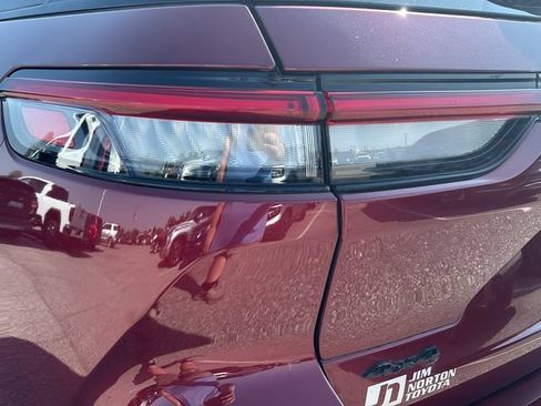 Used 2023 Jeep Grand Cherokee Altitude AWD/4WD image 27