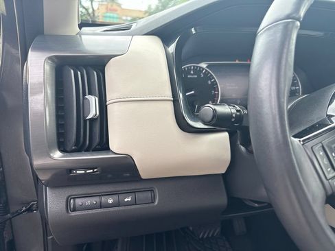 Used 2022 Nissan Pathfinder SL w/ SL Premium Package FWD image 13