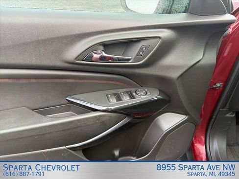 Used 2024 Chevrolet Trax RS FWD image 15