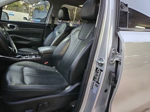 Used 2022 Kia Sorento SX image 17