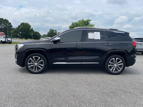 Used 2020 GMC Terrain Denali w/ Denali Premium Package AWD/4WD image 3
