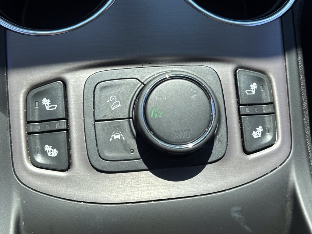 Used 2022 GMC Terrain AT4 w/ LPO, Floor Liner Package AWD/4WD image 23