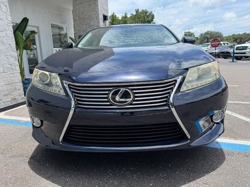 Used 2014 Lexus ES 350 w/ Premium Package FWD image 4