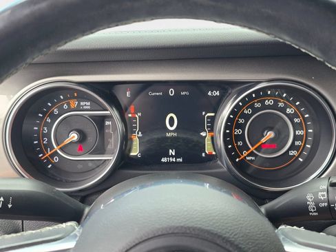 Used 2019 Jeep Wrangler Unlimited Sahara AWD/4WD image 22
