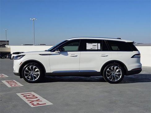 New 2026 Lincoln Aviator Reserve w/ Luxury Package image 4