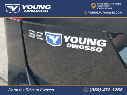 Used 2022 Volkswagen Tiguan SE w/ Panoramic Sunroof Package AWD/4WD image 32
