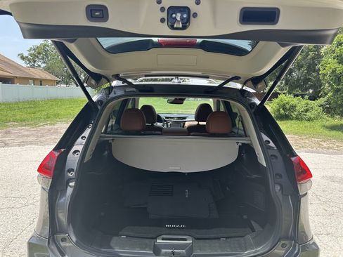 Used 2019 Nissan Rogue SL w/ Premium Package FWD image 14