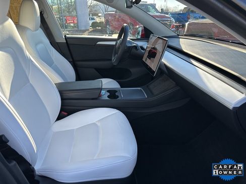 Used 2023 Tesla Model Y Performance image 53