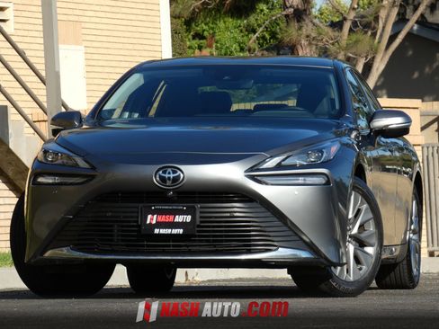 Used 2023 Toyota Mirai w/ Advanced Technology Package RWD image 4