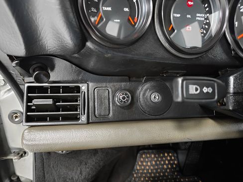 Used 1987 Porsche 911 Carrera RWD image 31
