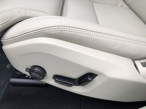 New 2026 Volvo XC60 B5 Ultra w/ Protection Package Premier image 13