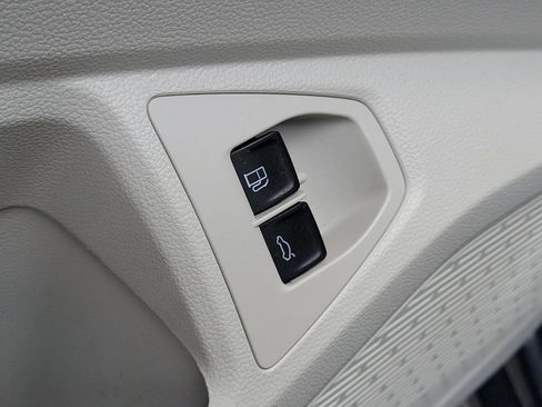 Used 2023 Volkswagen Jetta SE FWD image 19