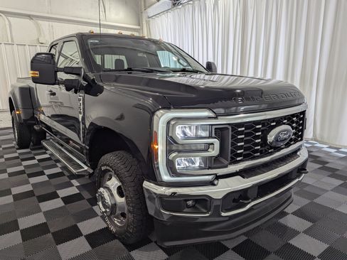 Used 2024 Ford F350 4x4 SuperCab DRW Super Duty image 5