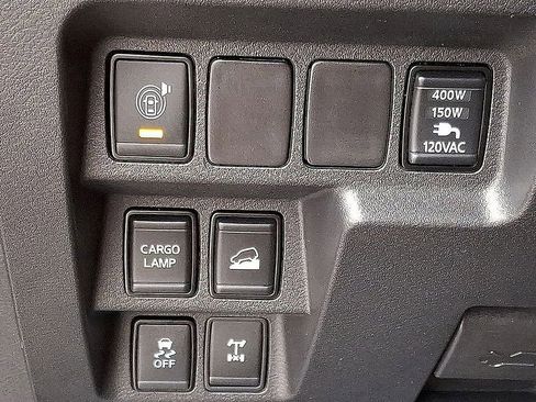 Used 2022 Nissan Frontier PRO-4X image 28