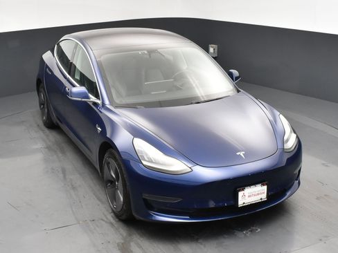 Used 2018 Tesla Model 3 Long Range image 16