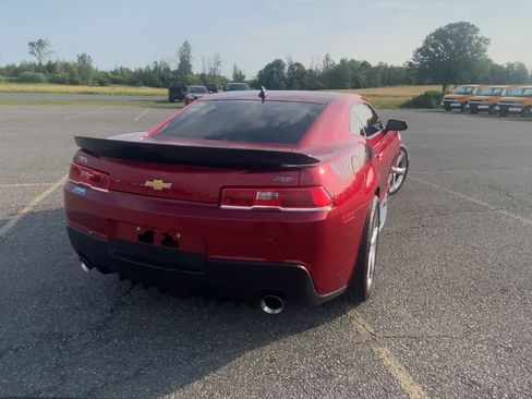 Used 2015 Chevrolet Camaro SS w/ LPO, Black Appearance Package RWD image 8