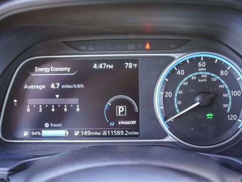 Used 2025 Nissan Leaf S FWD image 21