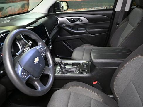 Used 2021 Chevrolet Traverse LS FWD image 21