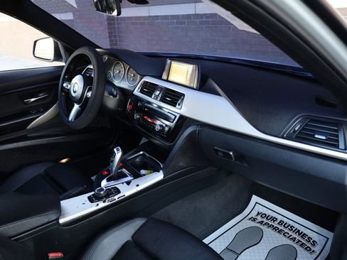 Used 2016 BMW 320i Sedan image 30