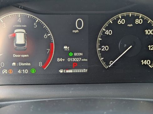 Used 2025 Honda Pilot Touring image 33