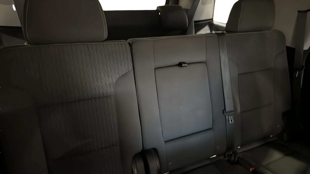 Used 2020 GMC Yukon SLE AWD/4WD image 12