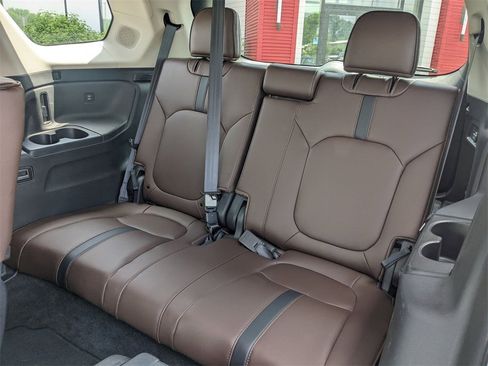 Used 2024 Honda Pilot Elite image 26