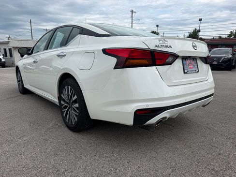Used 2024 Nissan Altima 2.5 SV w/ SV Premium Package FWD image 12