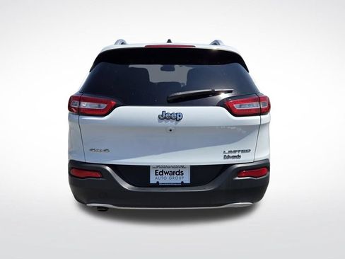Used 2017 Jeep Cherokee Limited AWD/4WD image 4