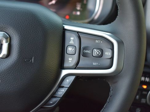 Used 2025 RAM 1500 Big Horn AWD/4WD image 18