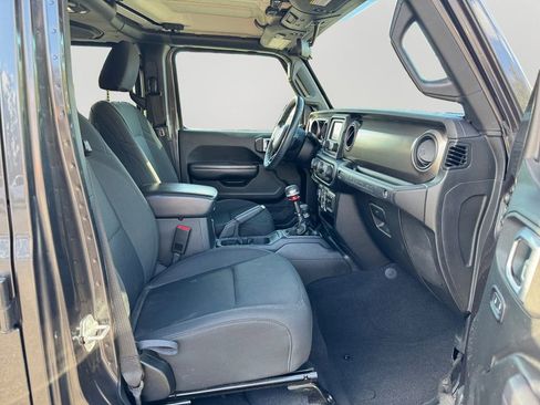 Used 2018 Jeep Wrangler Unlimited Sport S AWD/4WD image 12