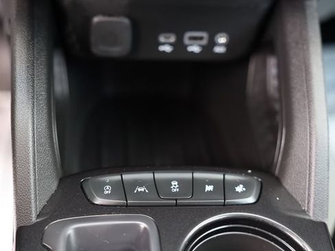 Used 2023 Chevrolet TrailBlazer LT w/ LPO, Blackout Package FWD image 27