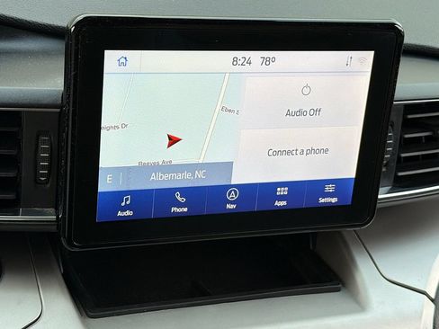 Used 2020 Ford Explorer XLT w/ Equipment Group 202A AWD/4WD image 15