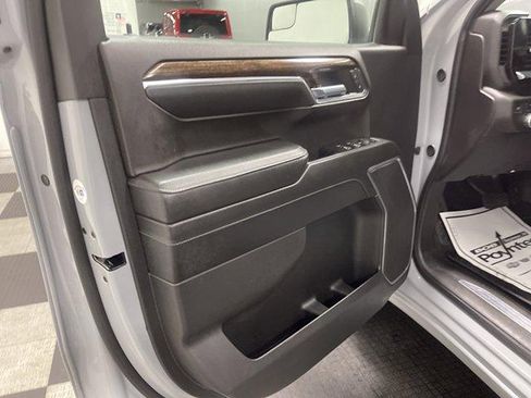 Used 2024 GMC Sierra 1500 SLE AWD/4WD image 8