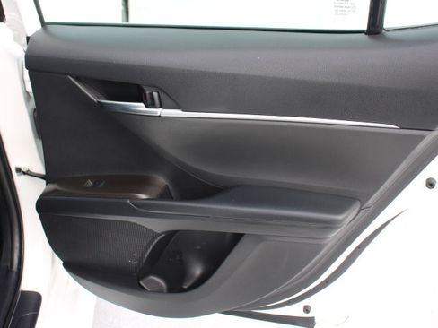 Certified 2023 Toyota Camry SE image 17