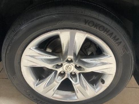 Used 2014 Toyota Highlander Limited AWD/4WD image 28