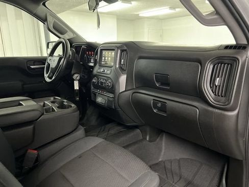 Used 2019 Chevrolet Silverado 1500 Custom Trail Boss w/ Custom Convenience Package AWD/4WD image 28