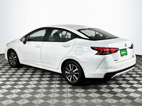 Used 2022 Nissan Versa SV FWD image 37